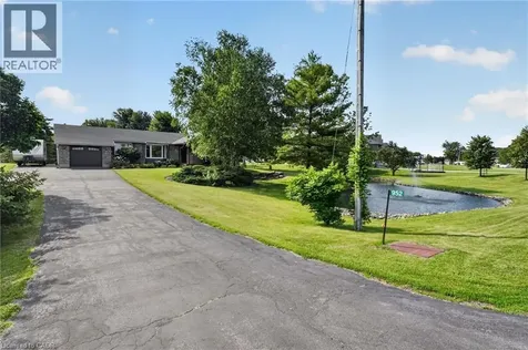 952 Robinson Road Dunnville ON N1A 2W1