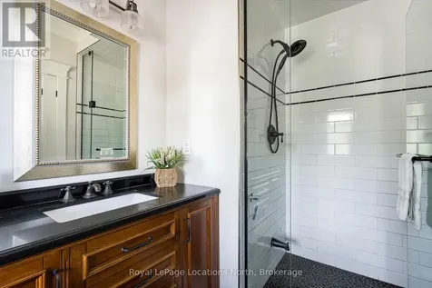 17 Cherry Street Collingwood ON L9Y 0X2