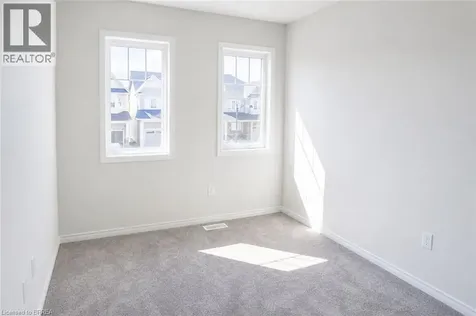 62 Munro Circle Brantford ON N3T 5L5