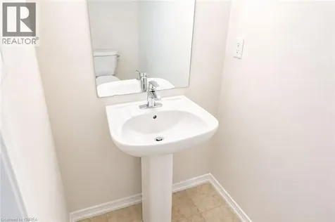 62 Munro Circle Brantford ON N3T 5L5