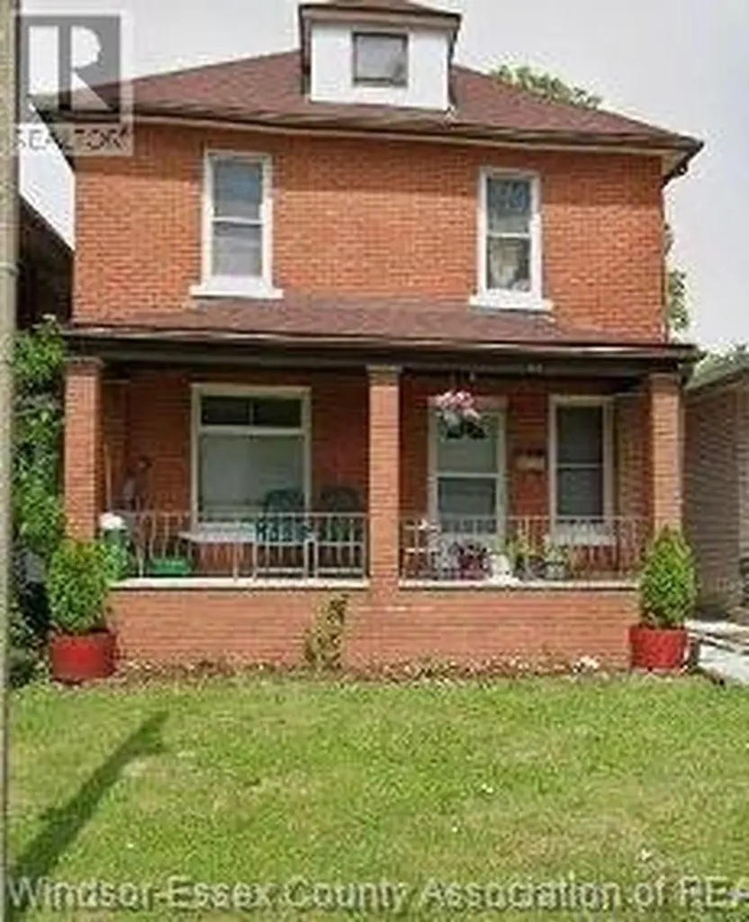 876 Dougall Avenue Windsor ON N9A 4R1