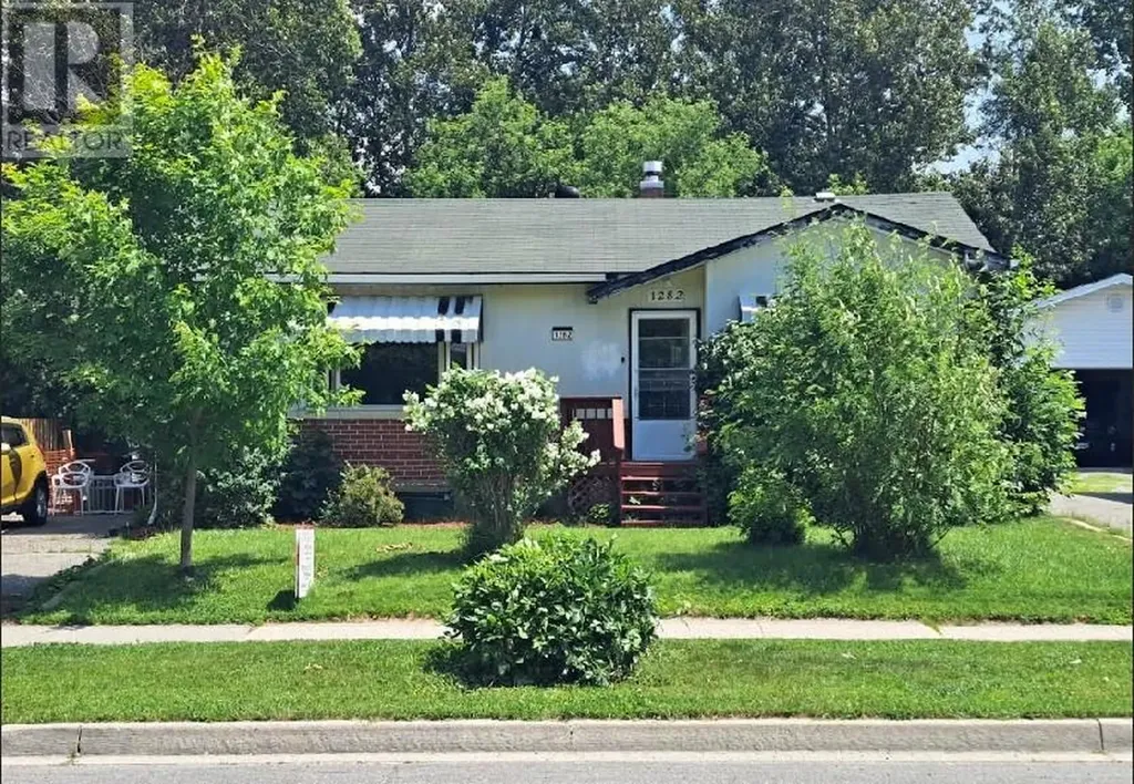 1282 Lansing Sudbury ON P3A 4C3