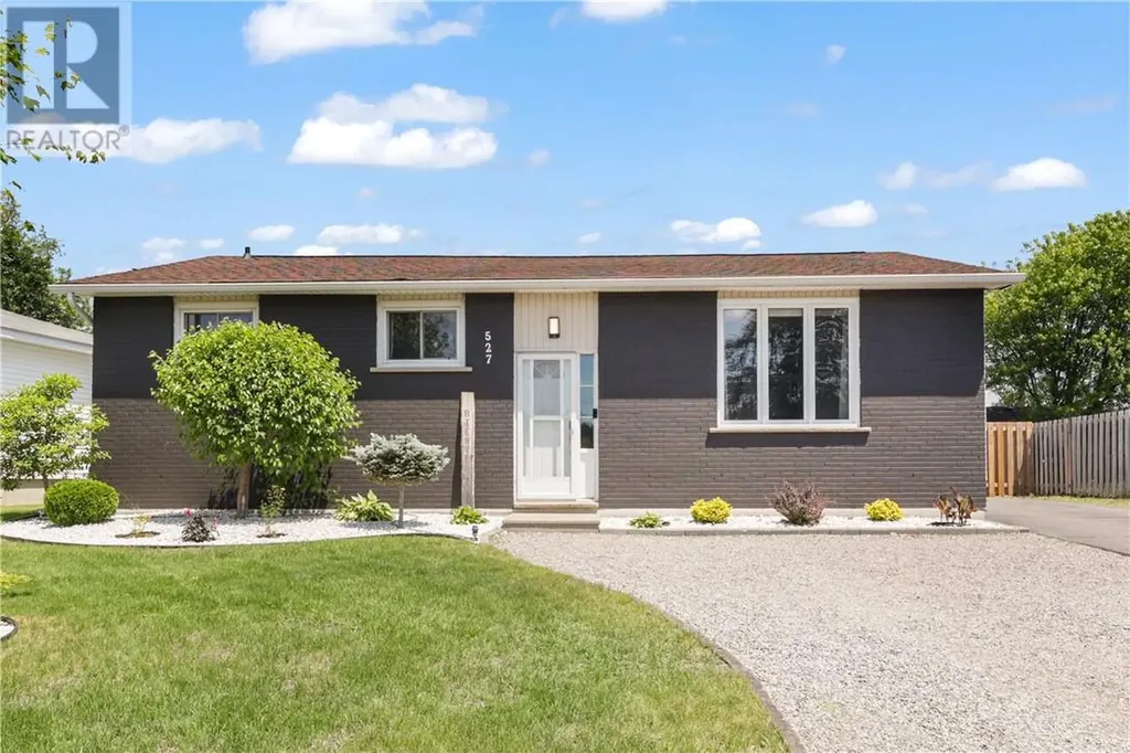 527 Bois Street Espanola ON P5E 1A8