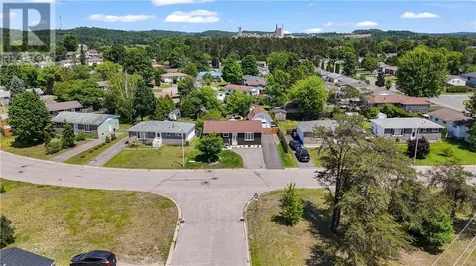 527 Bois Street Espanola ON P5E 1A8