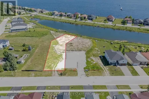 595 Taylor Drive Midland ON L4R 5L9