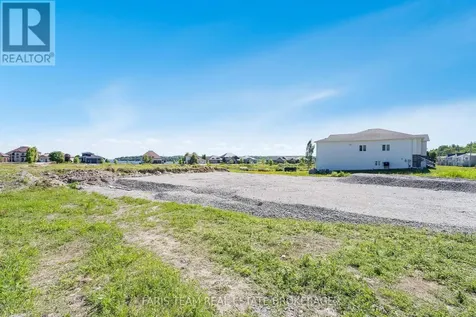 595 Taylor Drive Midland ON L4R 5L9