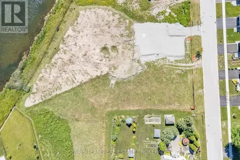 589 Taylor Drive Midland ON L4R 5L9