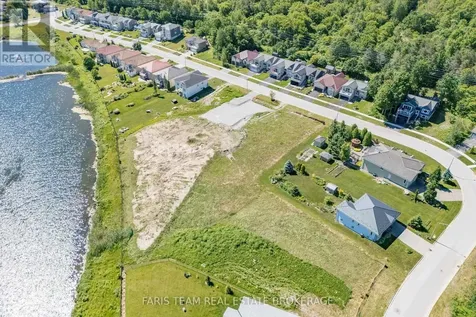 589 Taylor Drive Midland ON L4R 5L9