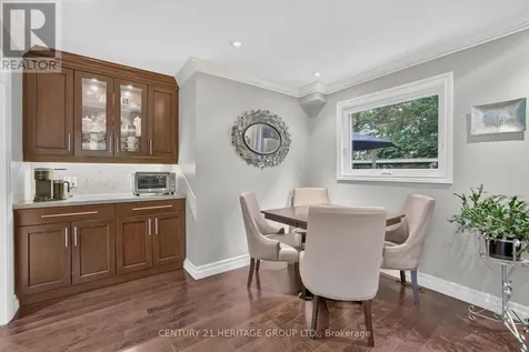 28 Innis Crescent Richmond Hill (mill Pond) ON L4C 5K2
