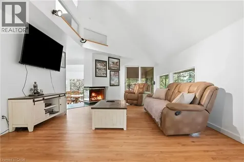 1314 Safari Road Hamilton ON L8B 1A4