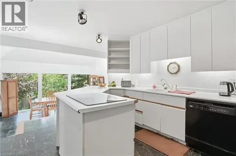 1314 Safari Road Hamilton ON L8B 1A4