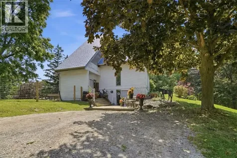 1314 Safari Road Hamilton ON L8B 1A4