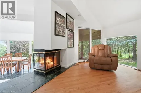 1314 Safari Road Hamilton ON L8B 1A4