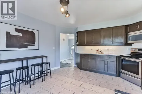 98 Thomas Avenue Brantford ON N3S 7V4