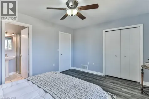 98 Thomas Avenue Brantford ON N3S 7V4
