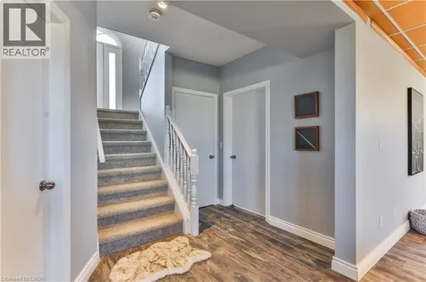 98 Thomas Avenue Brantford ON N3S 7V4