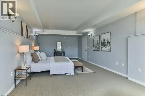 98 Thomas Avenue Brantford ON N3S 7V4