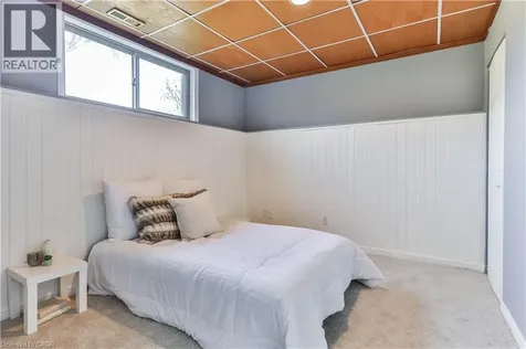 98 Thomas Avenue Brantford ON N3S 7V4