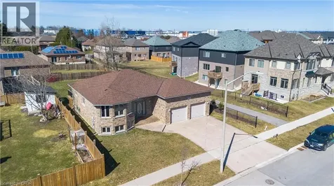 98 Thomas Avenue Brantford ON N3S 7V4