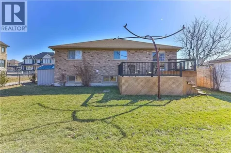 98 Thomas Avenue Brantford ON N3S 7V4