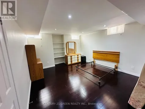 9 Megarry Court Richmond Hill ON L4S 2S3