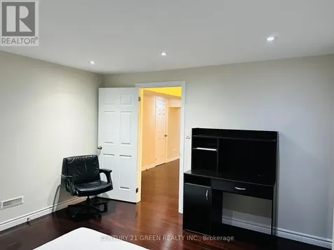 9 Megarry Court Richmond Hill ON L4S 2S3