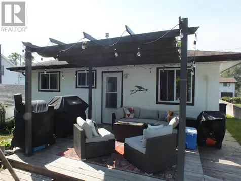 332 Erle Street Thunder Bay ON P7A 1N5