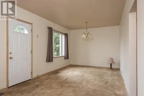 65 Kenogami Ave. N. Thunder Bay ON P7A 6C8