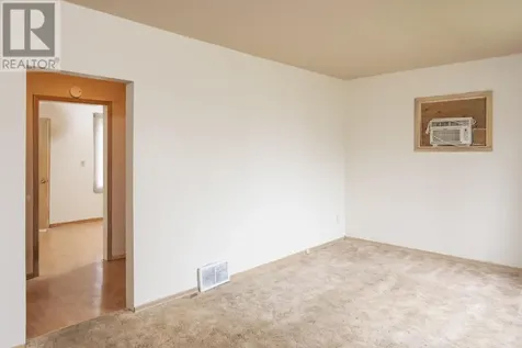 65 Kenogami Ave. N. Thunder Bay ON P7A 6C8