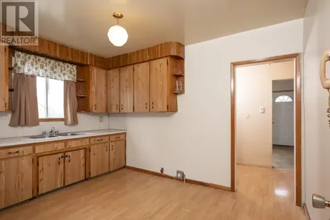 65 Kenogami Ave. N. Thunder Bay ON P7A 6C8
