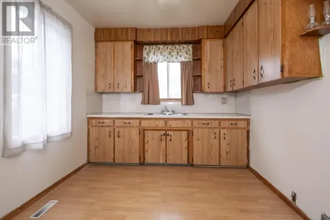 65 Kenogami Ave. N. Thunder Bay ON P7A 6C8