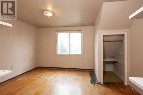 65 Kenogami Ave. N. Thunder Bay ON P7A 6C8