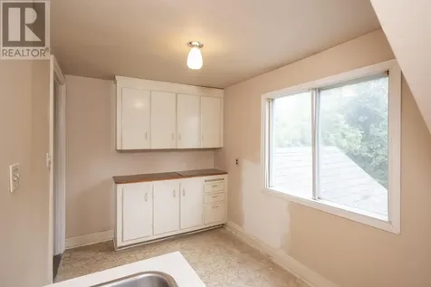 65 Kenogami Ave. N. Thunder Bay ON P7A 6C8