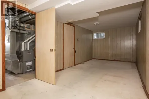 65 Kenogami Ave. N. Thunder Bay ON P7A 6C8