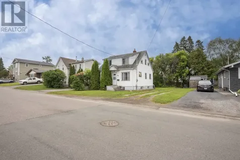 65 Kenogami Ave. N. Thunder Bay ON P7A 6C8