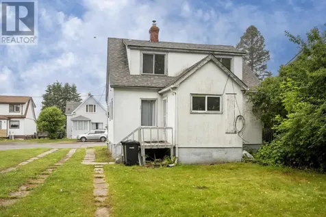 65 Kenogami Ave. N. Thunder Bay ON P7A 6C8