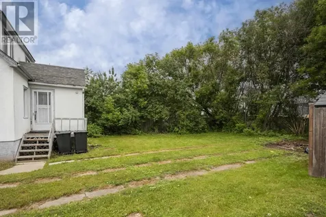 65 Kenogami Ave. N. Thunder Bay ON P7A 6C8