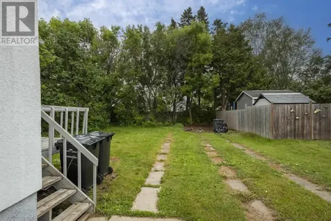 65 Kenogami Ave. N. Thunder Bay ON P7A 6C8