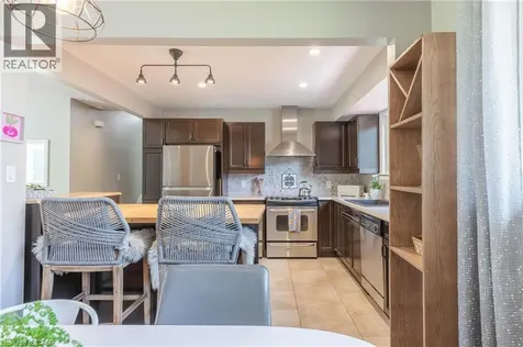 8229 Rideau Street Niagara Falls ON L2H 2E3