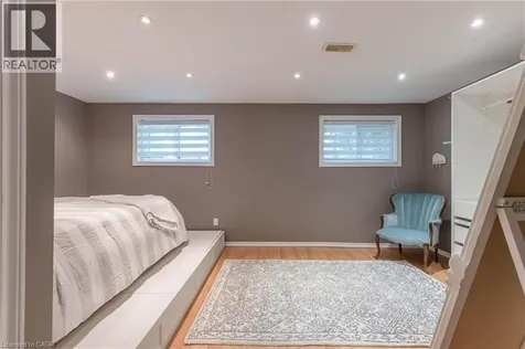 8229 Rideau Street Niagara Falls ON L2H 2E3