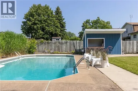 8229 Rideau Street Niagara Falls ON L2H 2E3