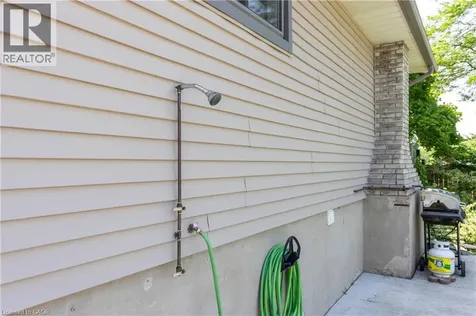 8229 Rideau Street Niagara Falls ON L2H 2E3