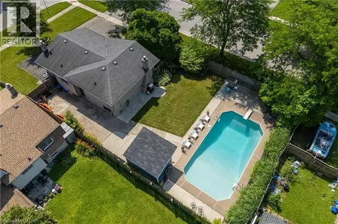 8229 Rideau Street Niagara Falls ON L2H 2E3