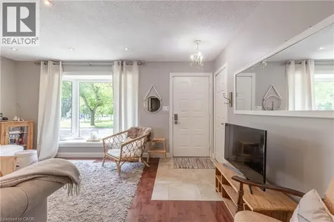 8229 Rideau Street Niagara Falls ON L2H 2E3