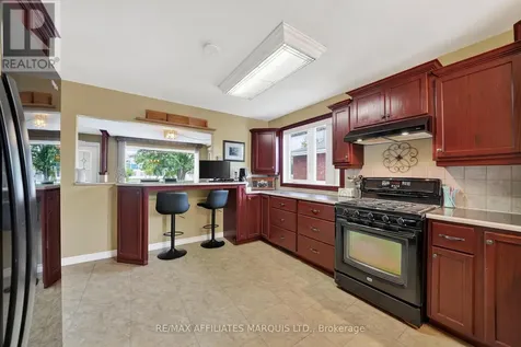 1489 Holy Cross Boulevard Cornwall ON K6H 2W9
