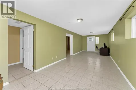 714 Cabana Road East Windsor ON N9G 1A4