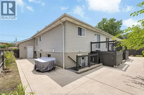 714 Cabana Road East Windsor ON N9G 1A4