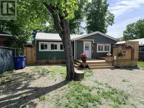 8 Wildwood Drive Heyden ON P6A 5K7