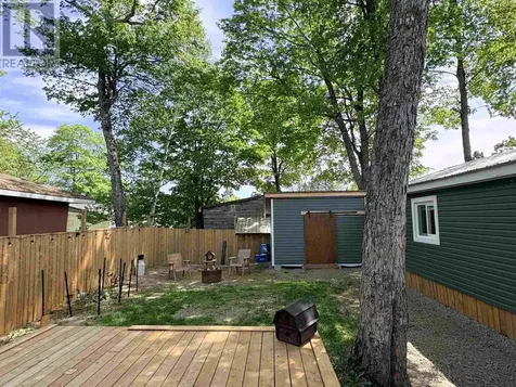 8 Wildwood Drive Heyden ON P6A 5K7