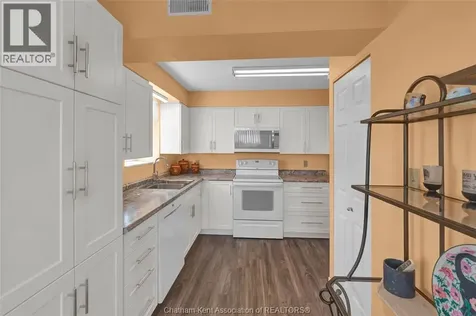 10 Van Allen Avenue Chatham ON N7L 5K1